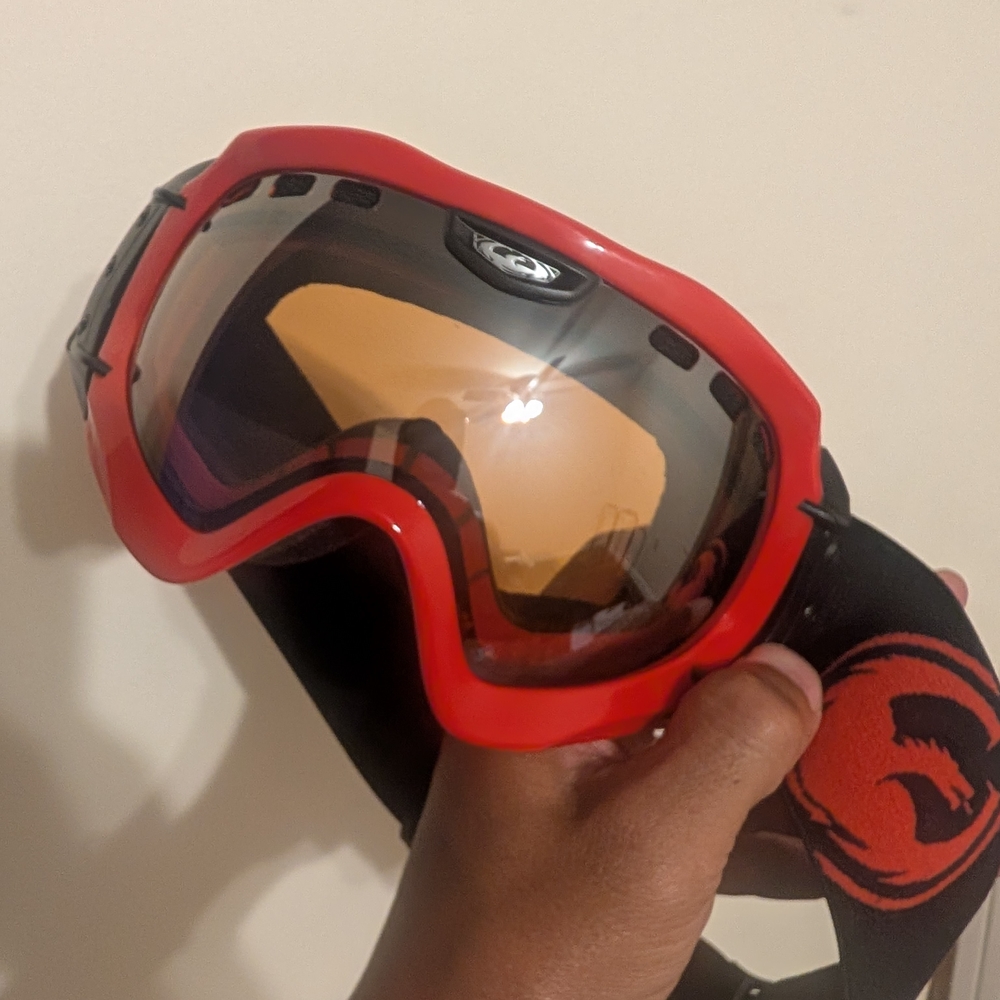 Red Dragon Ski/Snowboard Goggles LIKE NEW Helmet One Size